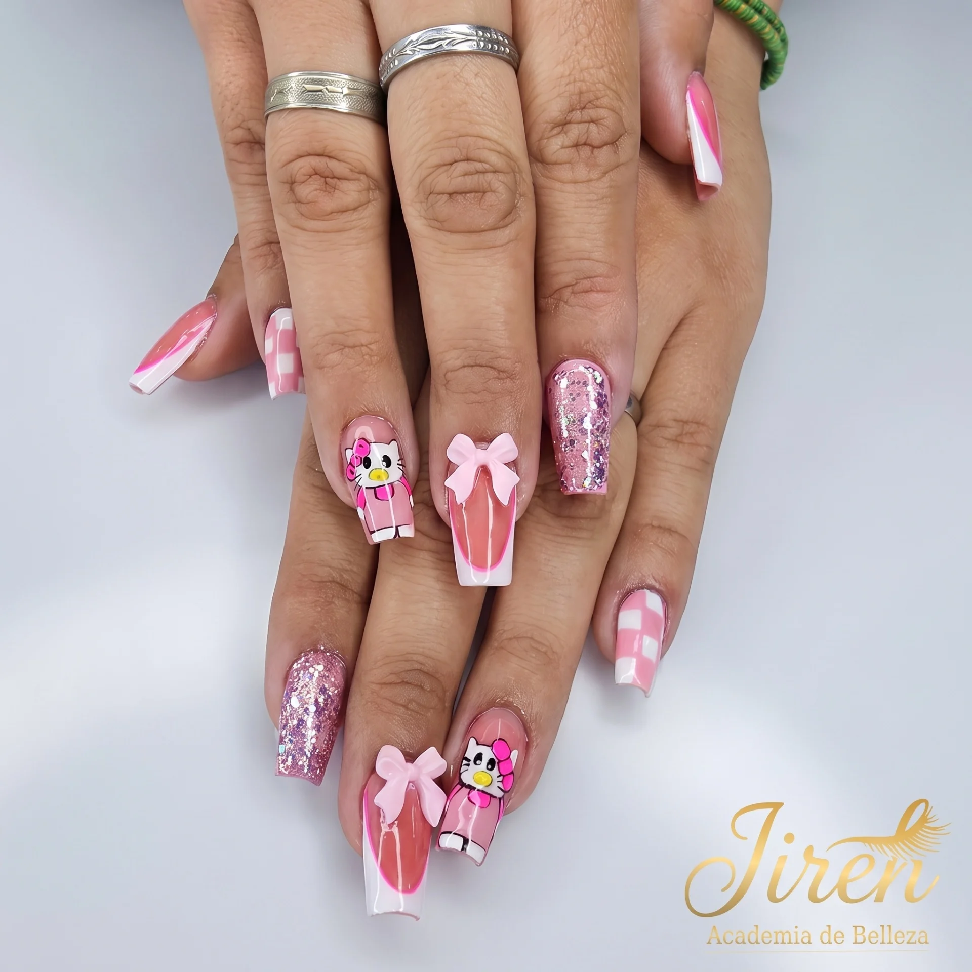 Curso de Uñas Nivel 1 en la Academia de Belleza Jireh