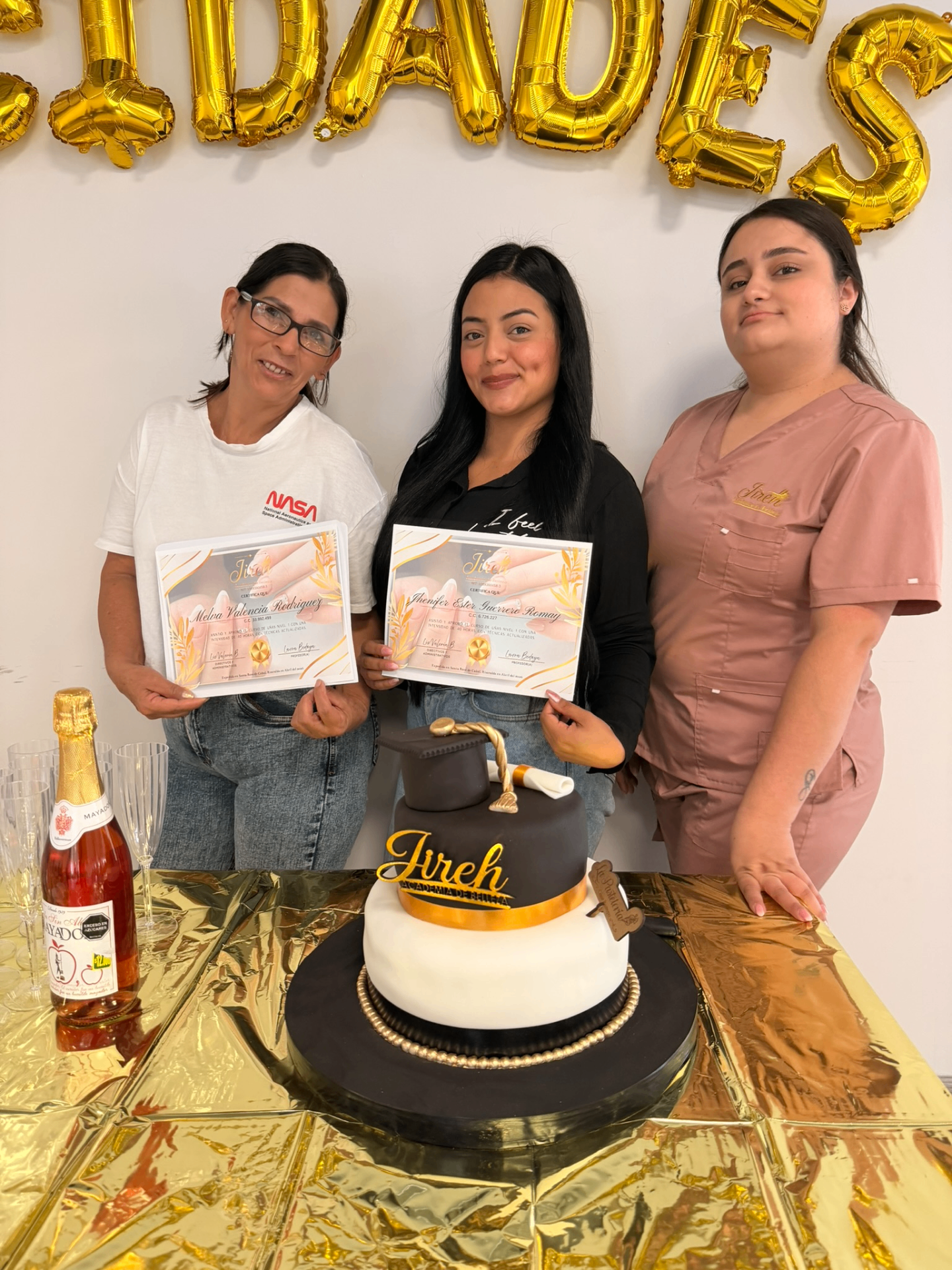 Graduación de estudiantes de la Academia de Belleza Jireh